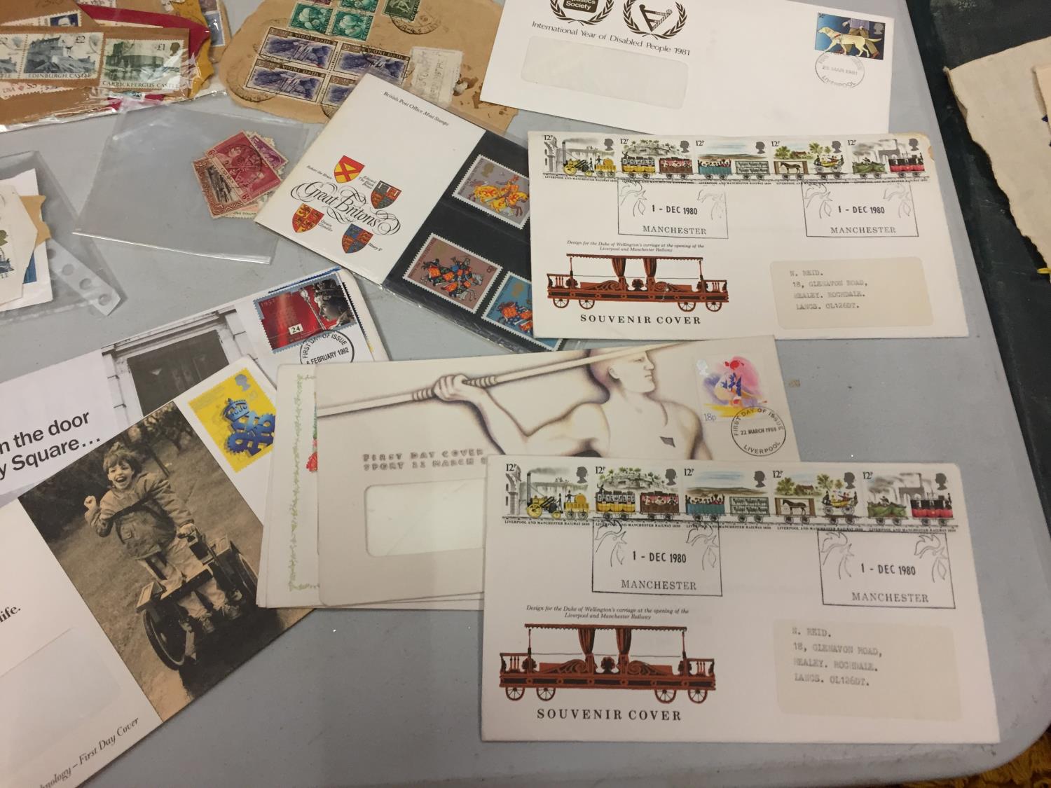 A COLLECTION OF FDCs AND LOOSE STAMPS - Image 4 of 5