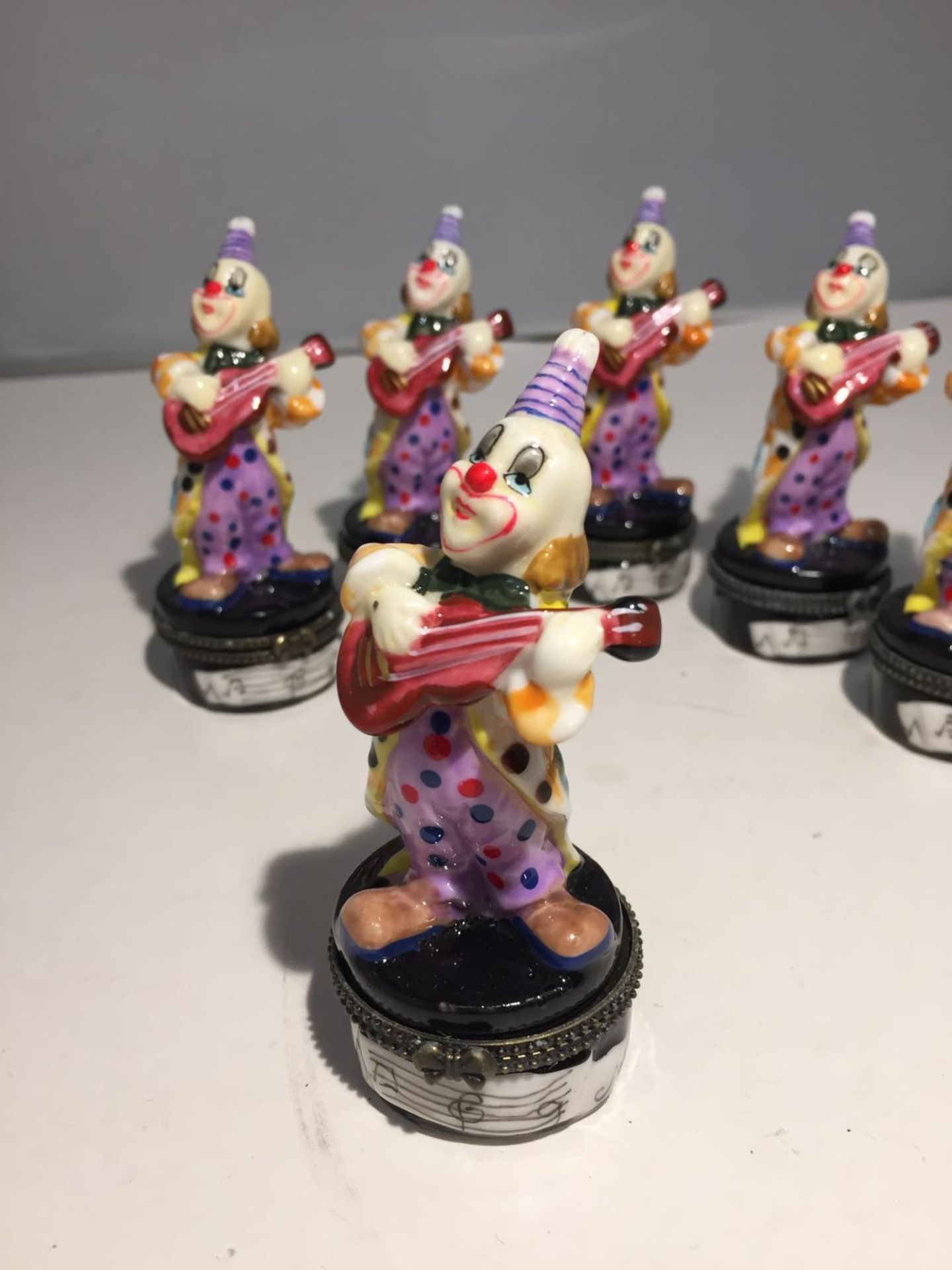 SIX TRINKET BOXES EACH WITH A GLASS CLOWN PLAYING GUITAR FIGURE - Image 3 of 5