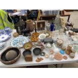 A LARGE ASSORTMENT OF ITEMS TO INCLUDE TREEN BOWLS, TRINKET BOXES AND COLOURED GLASS BOTTLES ETC