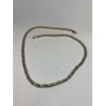 A HEAVY DECORATIVE SILVER NECKLACE GROSS WEIGHT 39.5 GRAMS