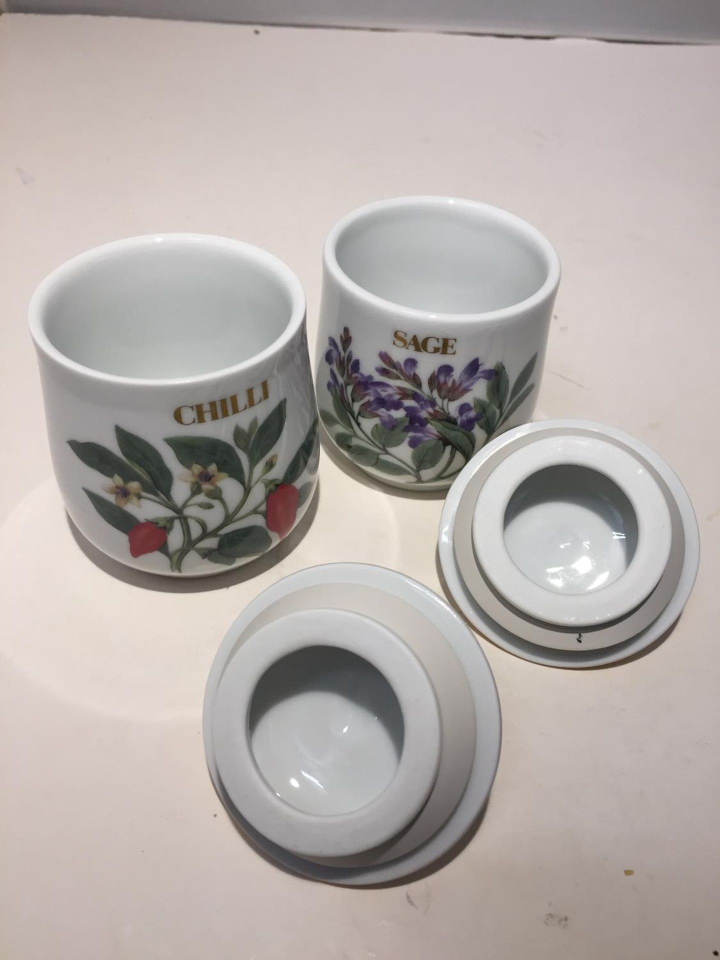 TWO PIECES OF WEDGEWOOD JASPERWARE AND TWO ROYAL WORCESTER HERBS AND SPICES POTS - Image 5 of 6