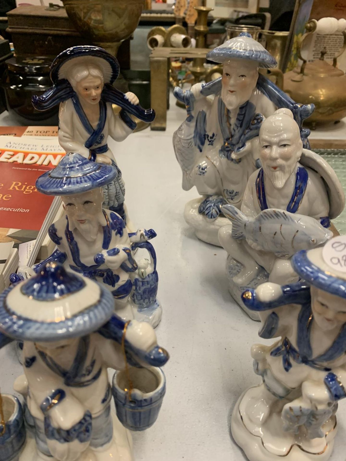 EIGHT CERAMIC FIGURES TO INCLUDE ORIENTAL STYLE ETC - Image 3 of 3