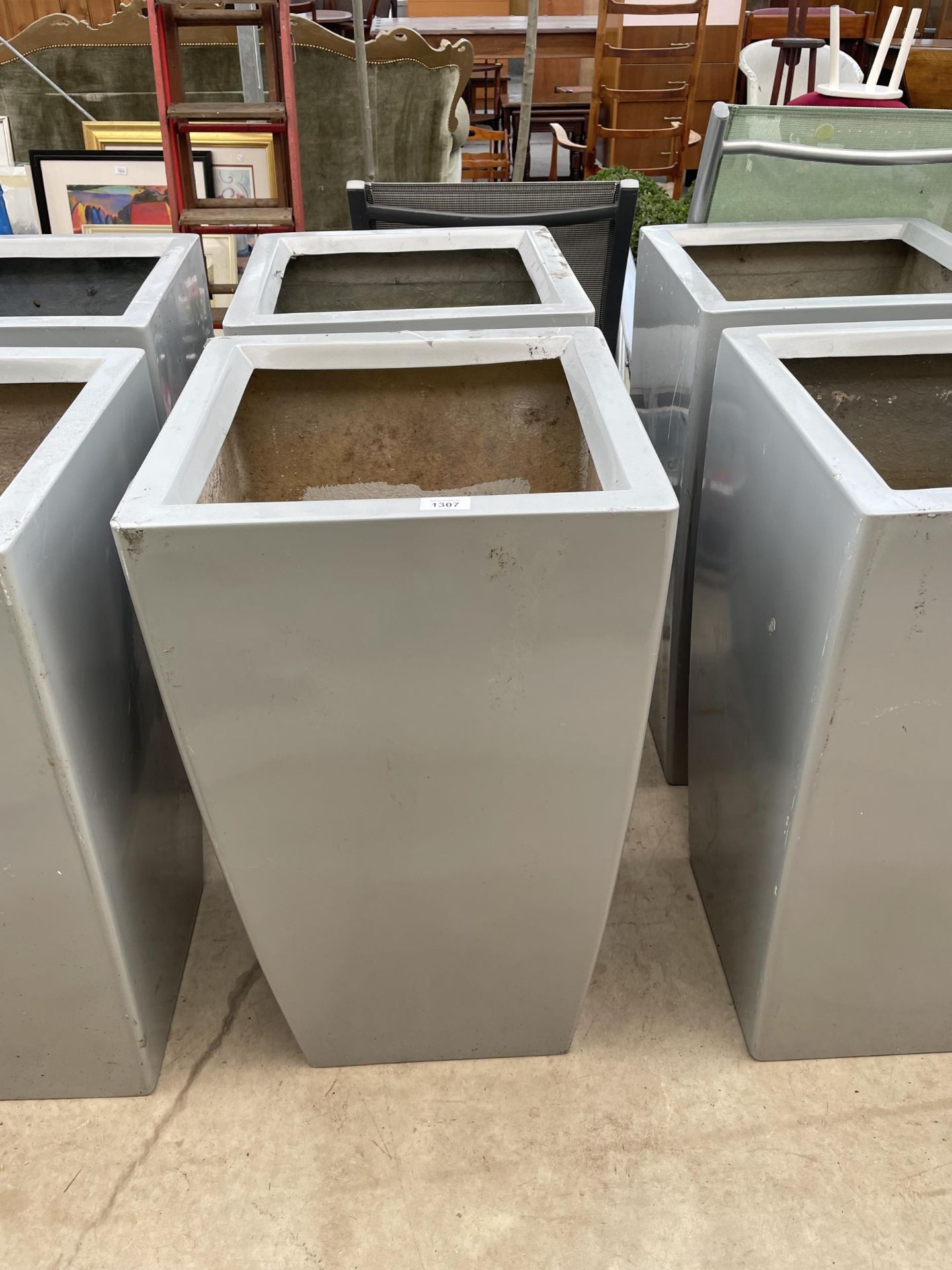 A PAIR OF GREY FIBRE GLASS PLANTERS (H:80CM)