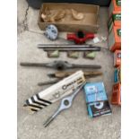 AN ASSORTMENT OF TAP AND DIE ITEMS TO INCLUDE A CIRCULAR DIE STOCK ETC