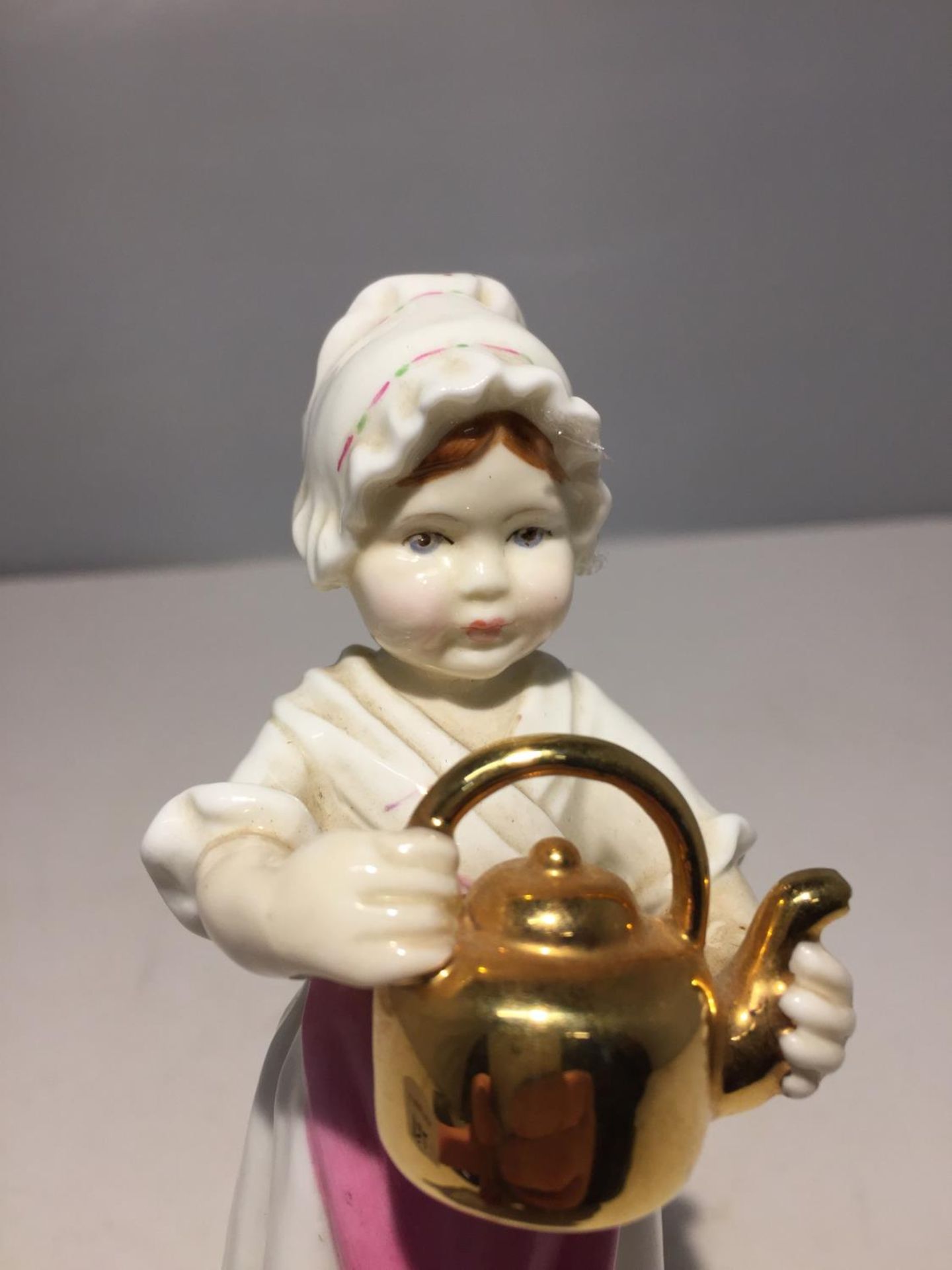 A ROYAL WORCESTER FIGURE 'POLLY PUT THE KETTLE ON' - Image 4 of 4