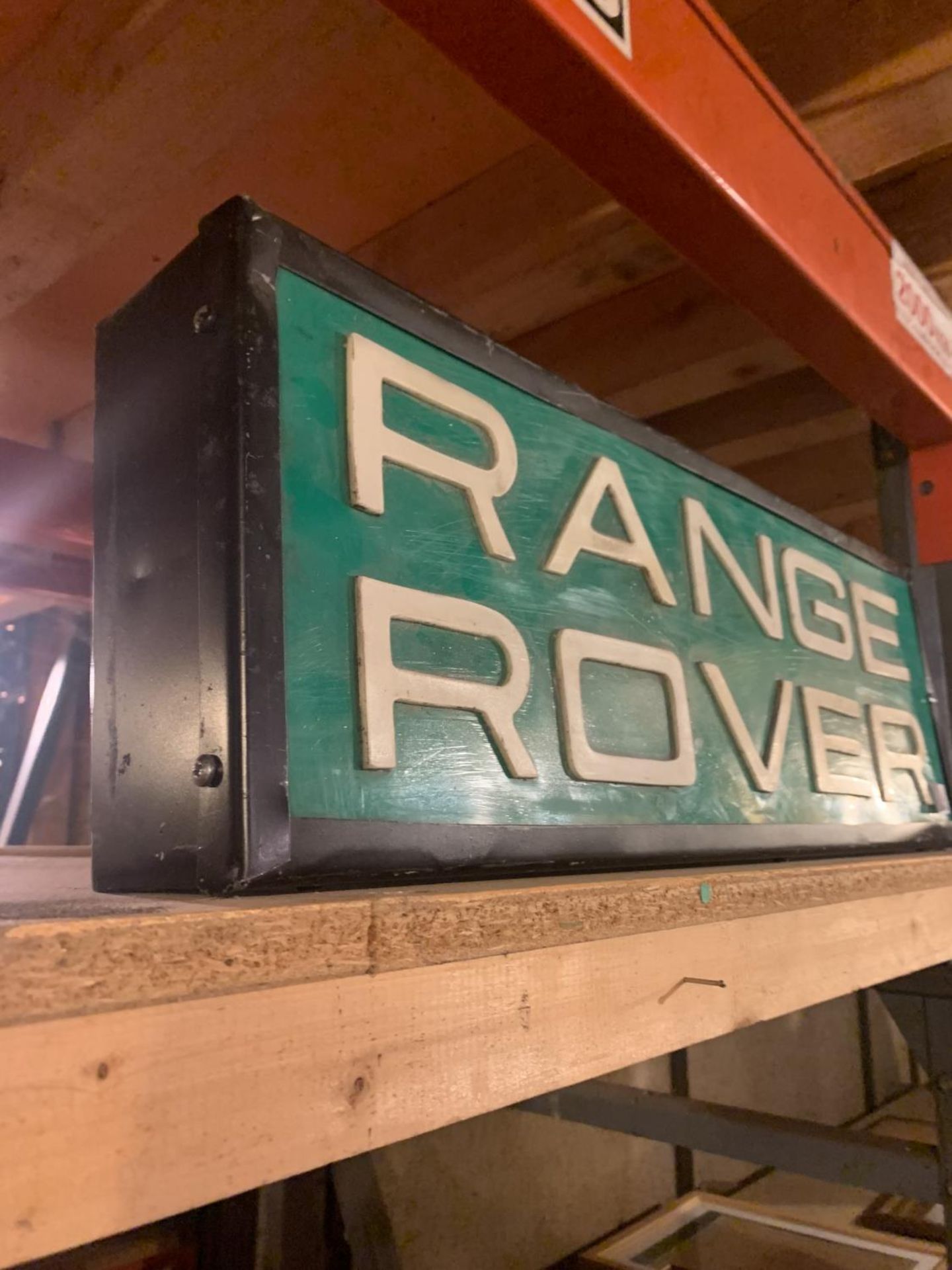 AN ILLUMINATED LIGHT BOX RANGE ROVER SIGN SIZE 25 INCHES X 9 INCHES - Image 2 of 2