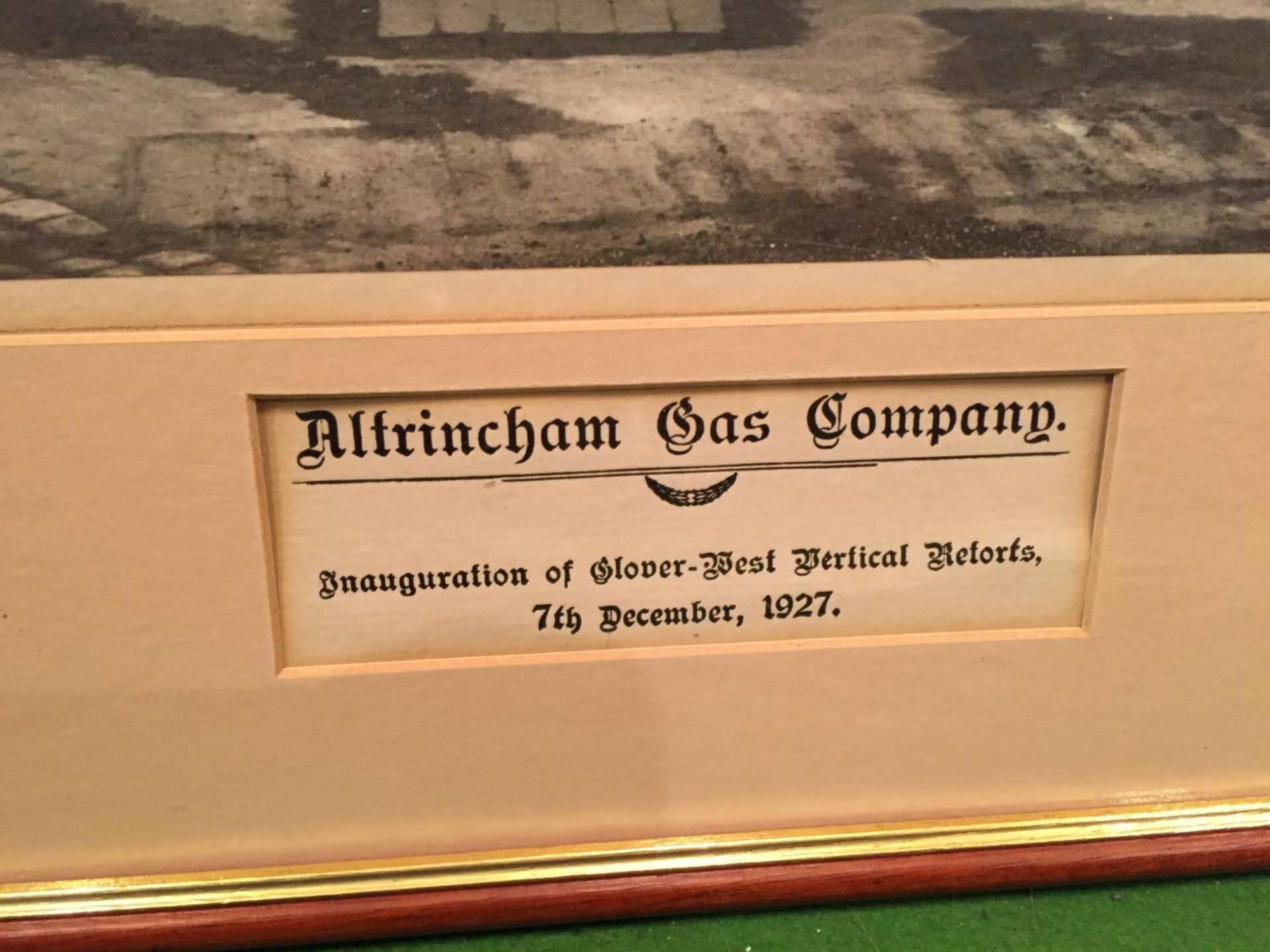 A FRAMED PHOTOGRAPH OF ALTRINCHAM GAS COMPANY DATED 7TH DECEMBER 1927 - Image 3 of 3