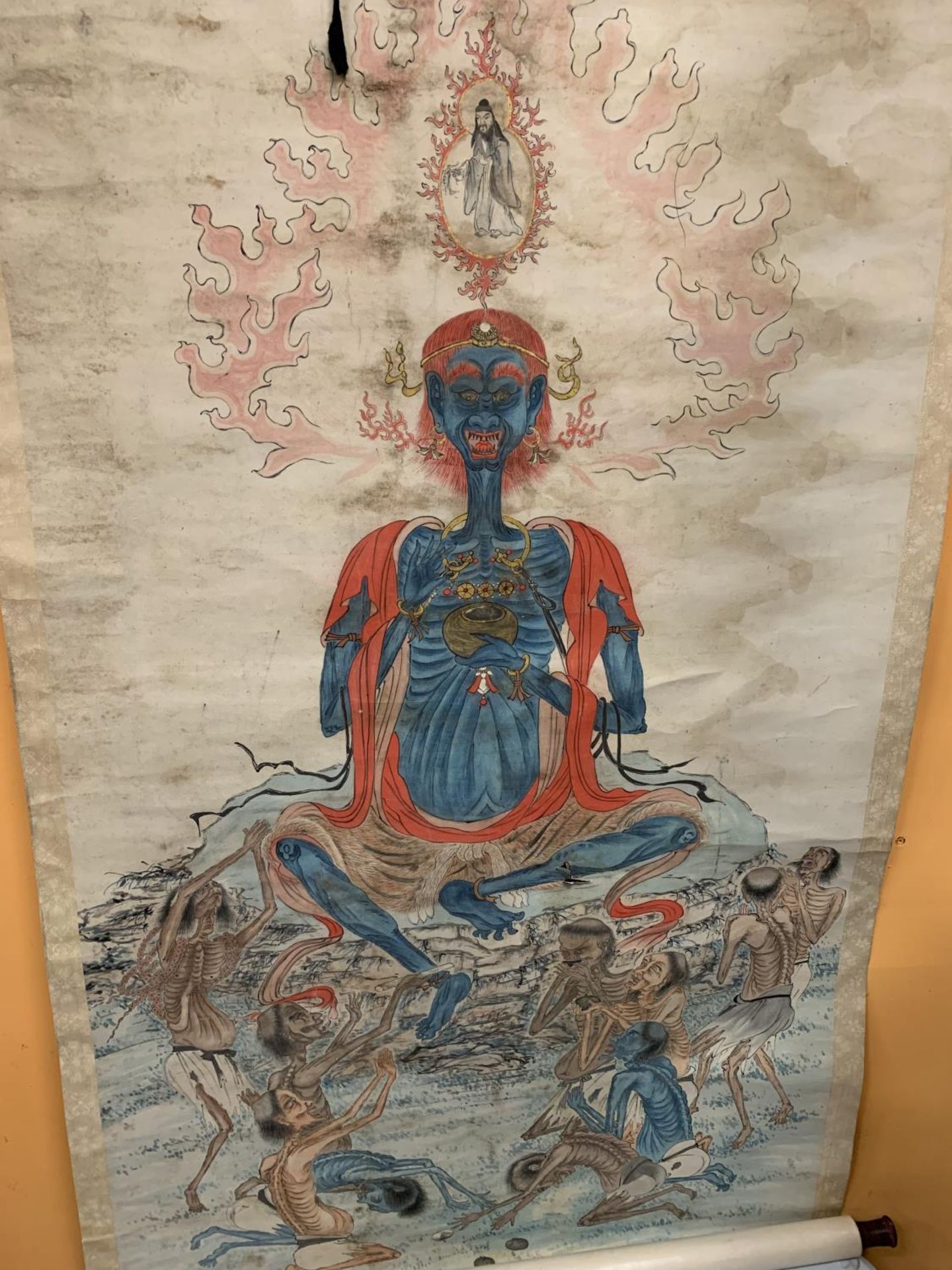 A VINTAGE PAINTED BUDDHIST PRAYER BANNER - Image 2 of 5