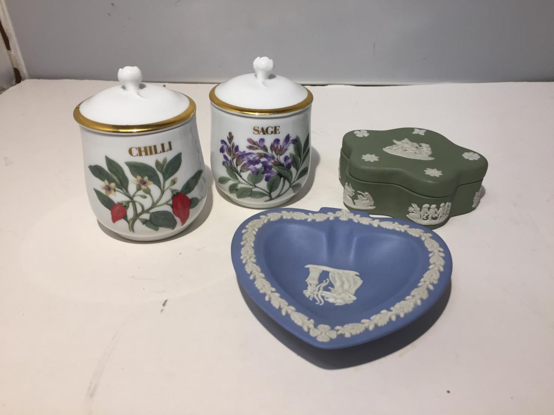 TWO PIECES OF WEDGEWOOD JASPERWARE AND TWO ROYAL WORCESTER HERBS AND SPICES POTS