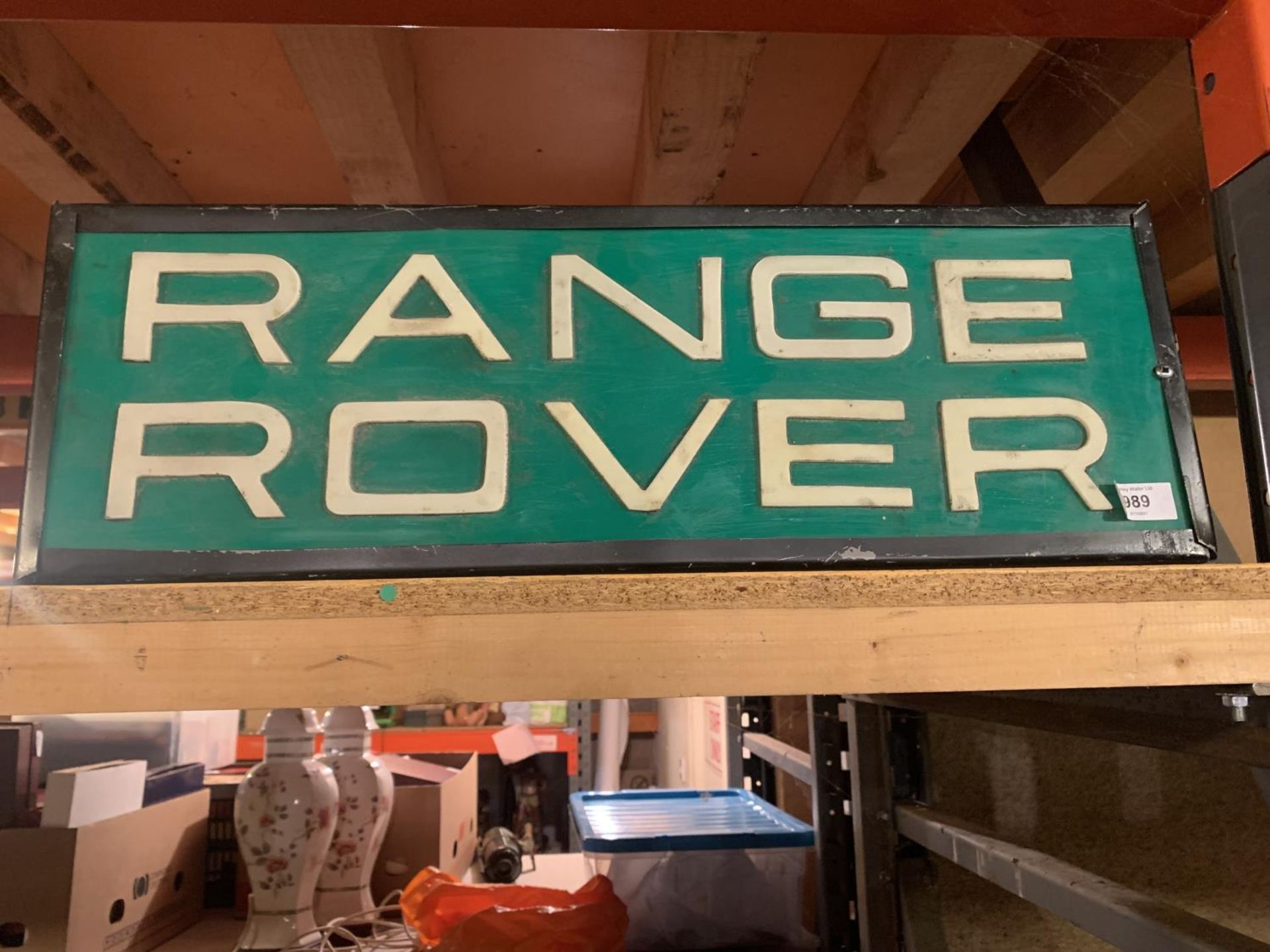 AN ILLUMINATED LIGHT BOX RANGE ROVER SIGN SIZE 25 INCHES X 9 INCHES