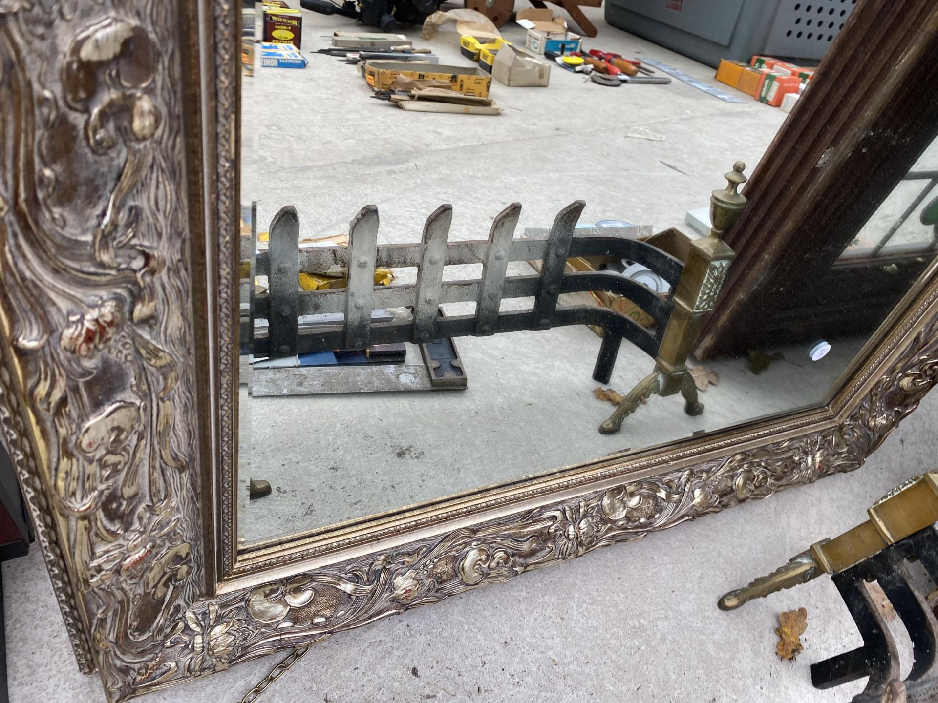 A MODERN GILT FRAMED WALL MIRROR 44" X 31" - Image 3 of 3