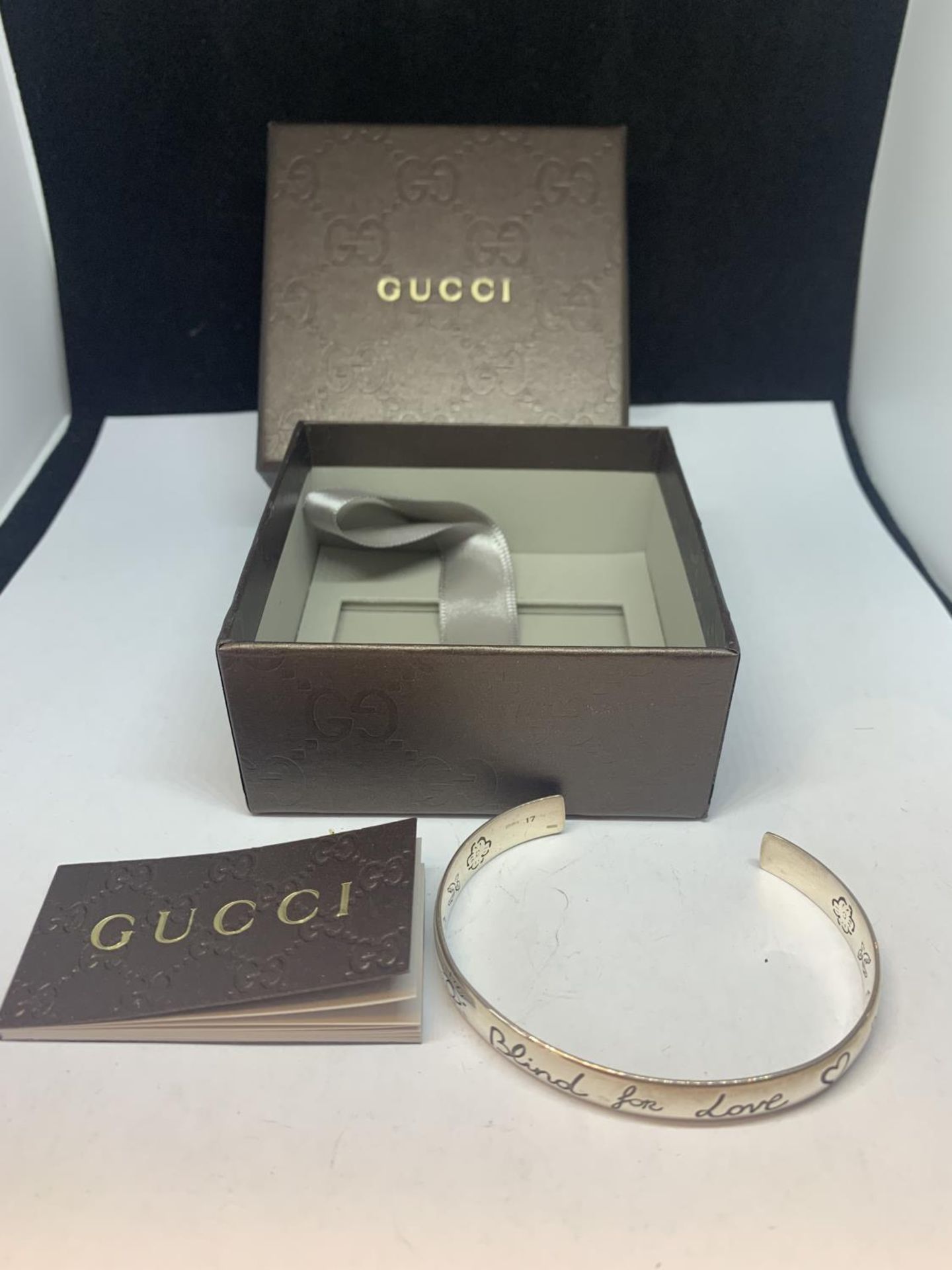 A GUCCI BLIND FOR LOVE BANGLE WITH A PRESENTATION BOX - Image 2 of 6