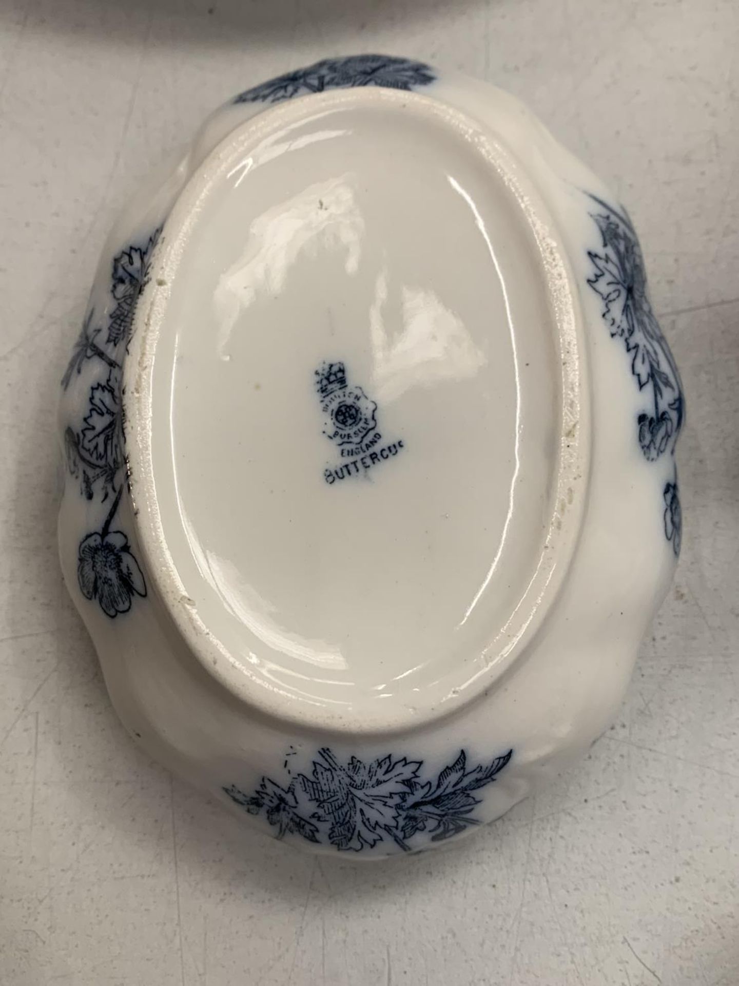 A PRETTY BLUE AND WHITE OVAL SHAPED DISH STAMPED DOULTON BURSLEM - Image 2 of 2