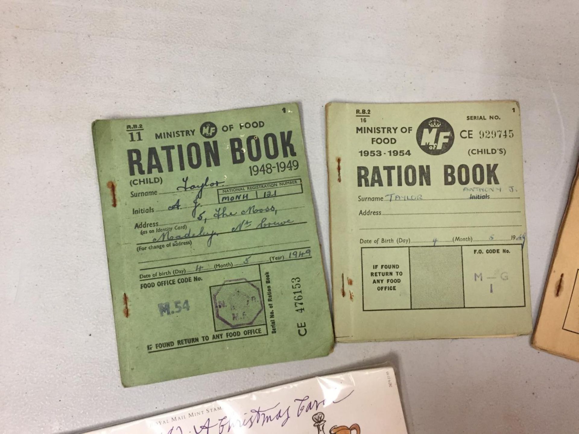 VARIOUS UN-CIRCULATED STAMPS, THREE RATION BOOKS ETC - Image 4 of 5