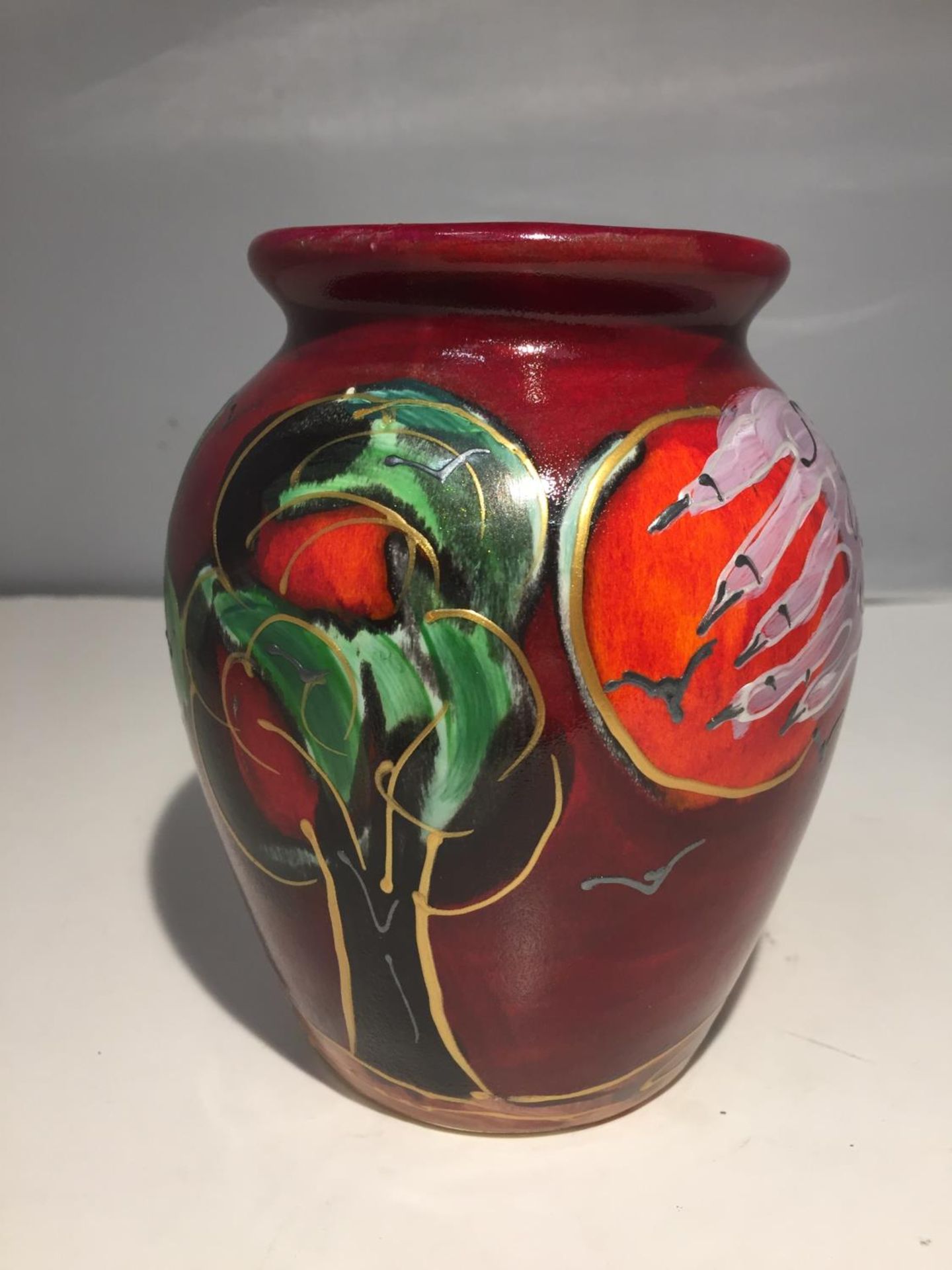 AN ANITA HARRIS HANDPAINTED AND SIGNED PUMPKIN VASE - Image 2 of 4