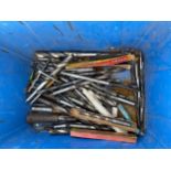 A LARGE QUANTITY OF ASSORTED DRILL BITS