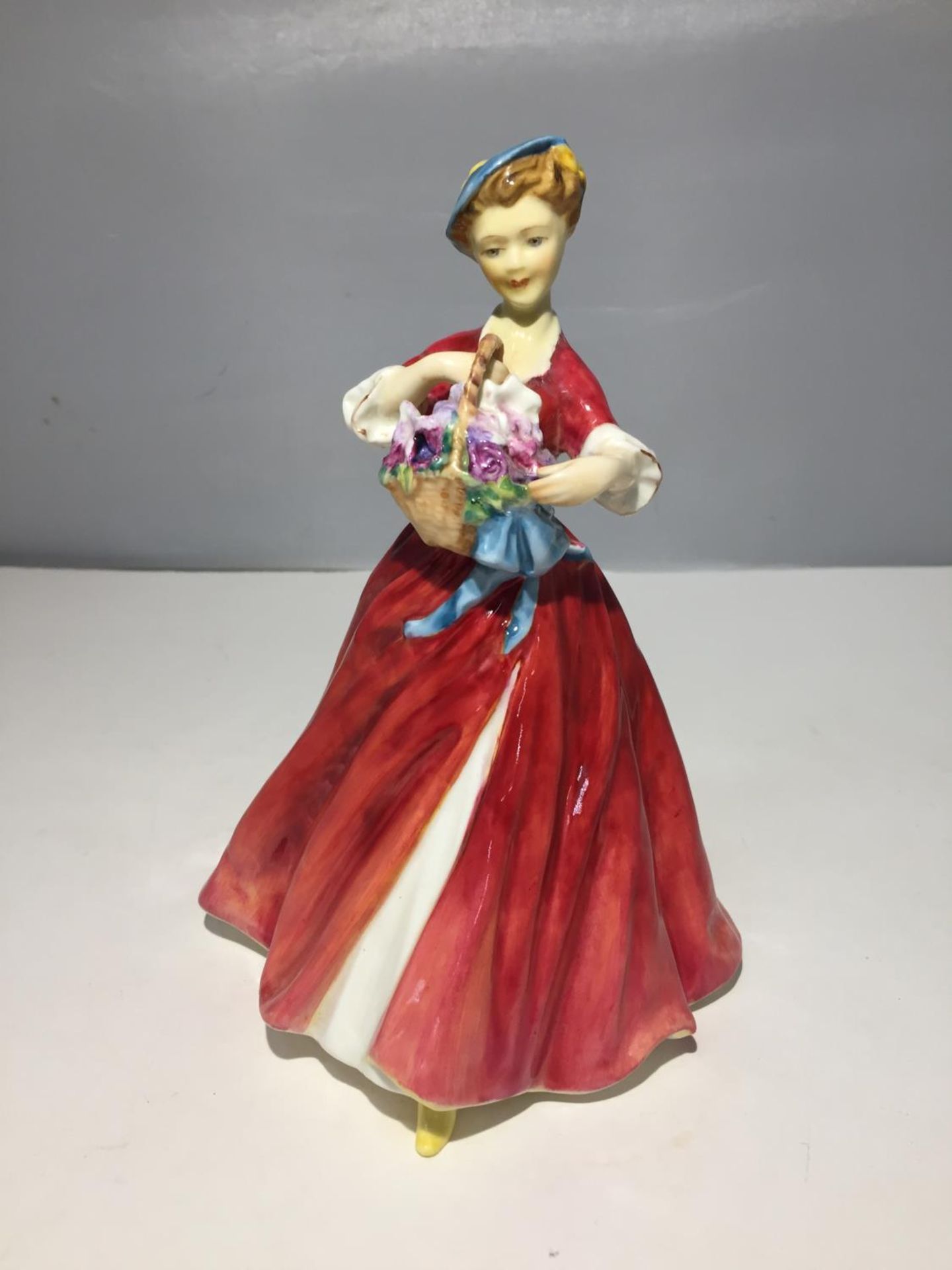 A ROYAL WORCESTER FIGURE 'SUMMERS DAY'