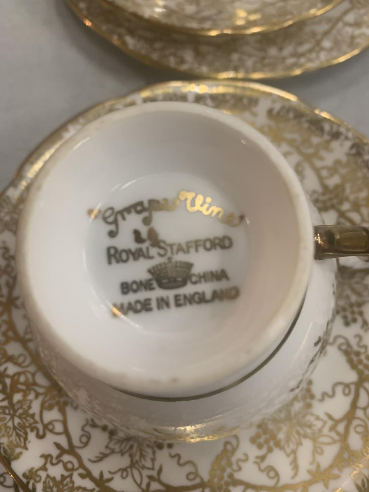 TWO SADLER TEAPOTS, ONE WITH MATCHING MILK JUG AND LIDDED SUGAR BOWL AND FIVE ROYAL STAFFORD GRAPE - Image 3 of 4