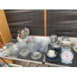 A LARGE QUANTITY OF KITCHEN ITEMS TO INCLUDE SCALES, COFFEE POTS AND PIREX DISHES ETC