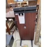 A CORBY 4400 TROUSER PRESS