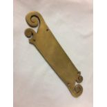 A BRASS DOOR FINGER PLATE LENGTH 13 INCHES/33CM