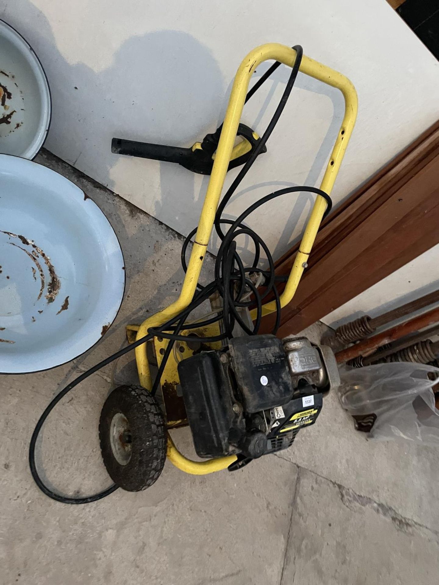 A KARCHER 5.5 HP PRESSURE WASHER WITH HONDA ENGINE - Image 4 of 4