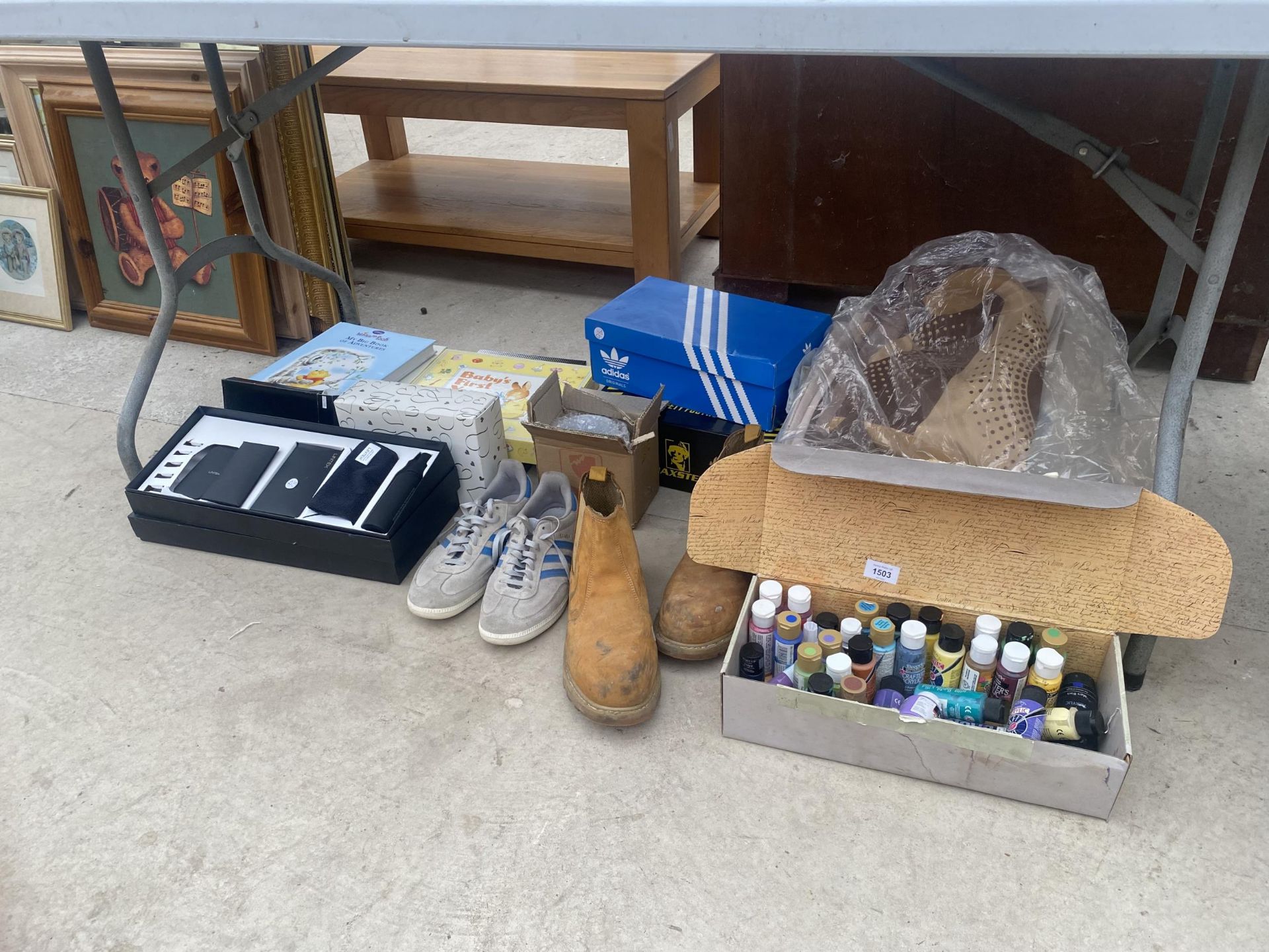 AN ASSORTMENT OF ITEMS TO INCLUDE WORK BOOTS, ADDIDAS TRAINERS AND ARTS AND CRAFTS PAINTS ETC