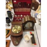 A WOOD CASED MANTLE CLOCK, WOOD CASED WALL CLOCK AND A BOXED CANTEEN OF CUTLERY