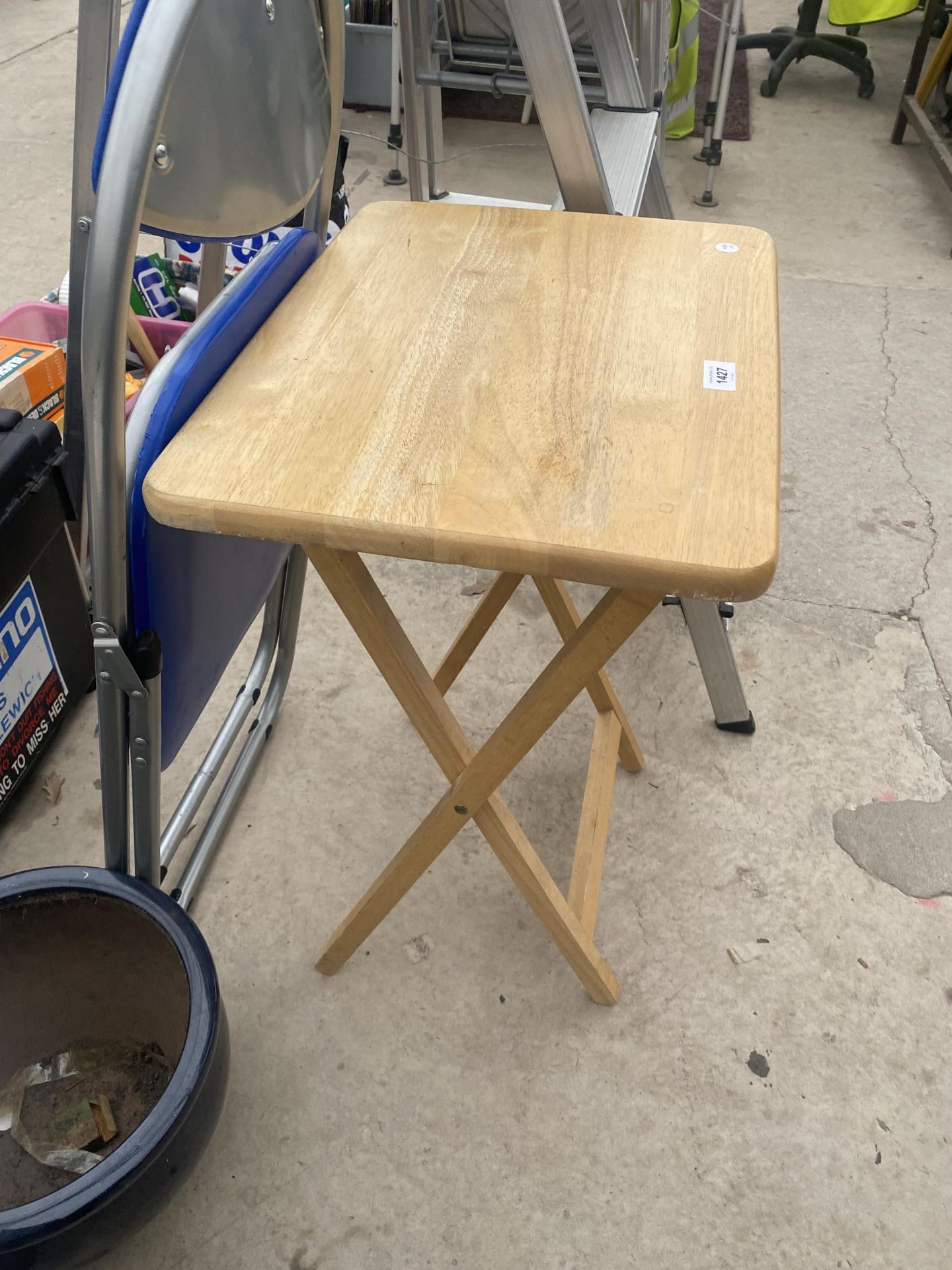 A WOODEN FOLDING TABLE AND TWO METAL FRAMED FOLDING CHAIRS - Image 4 of 4