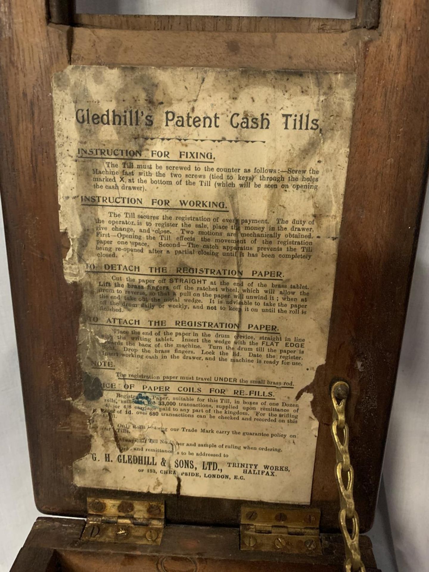 A VINTAGE GLEDHILLS PATENT CASH TILL TRINITY WORKS HALIFAX WITH BELL IN WORKING ORDER - Image 4 of 6