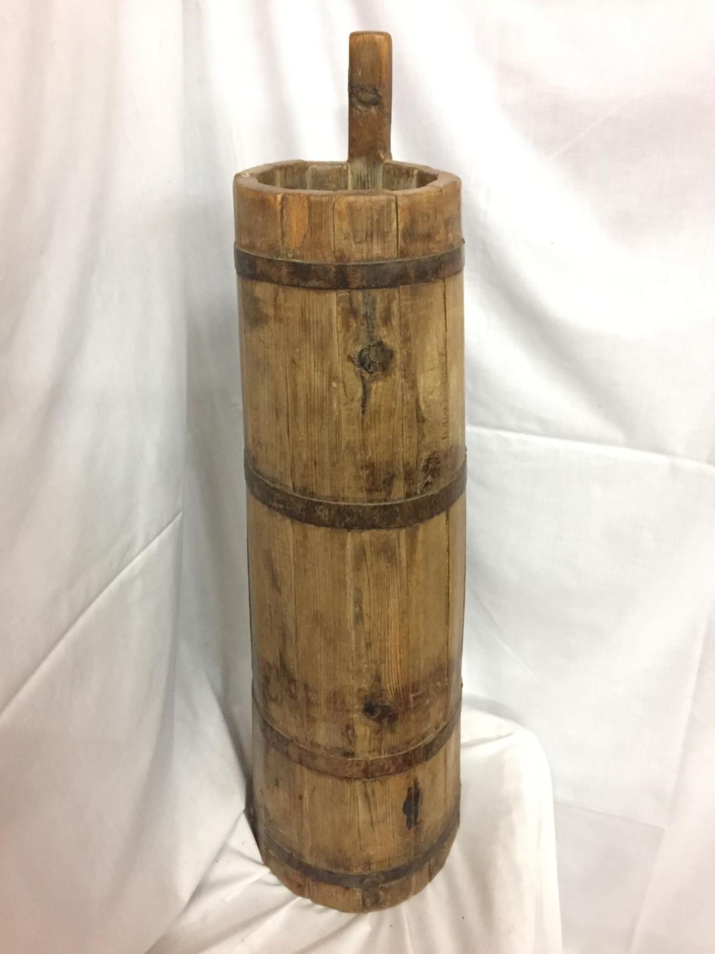 A BANDED OAK ALE VESSEL - Image 3 of 3