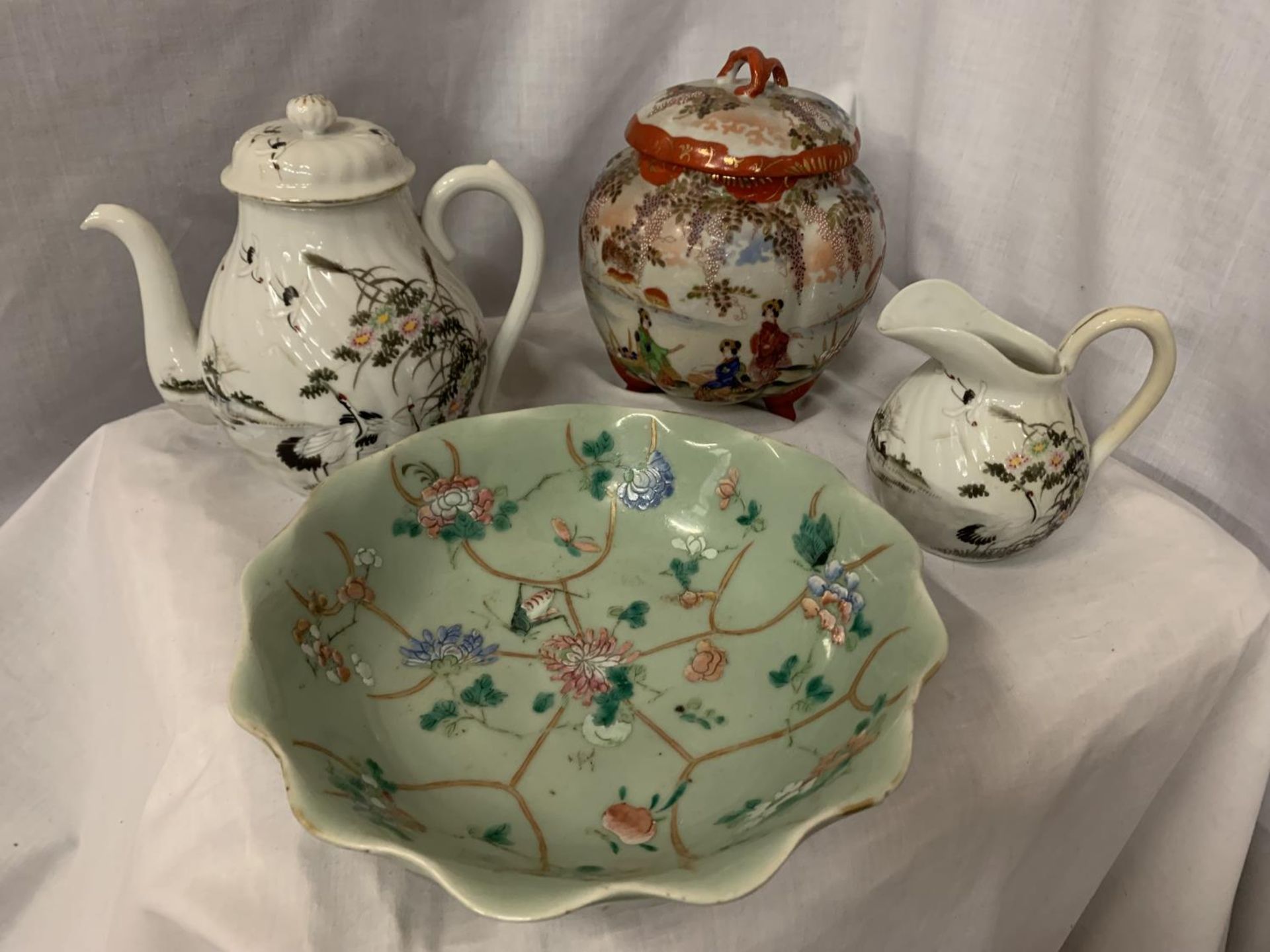 A JAPENESE STYLE COLLECTION TO INCLUDE A JAPENESE STYLE LIDDED JAR, TEA POT , JUG AND A PAINTED BOWL