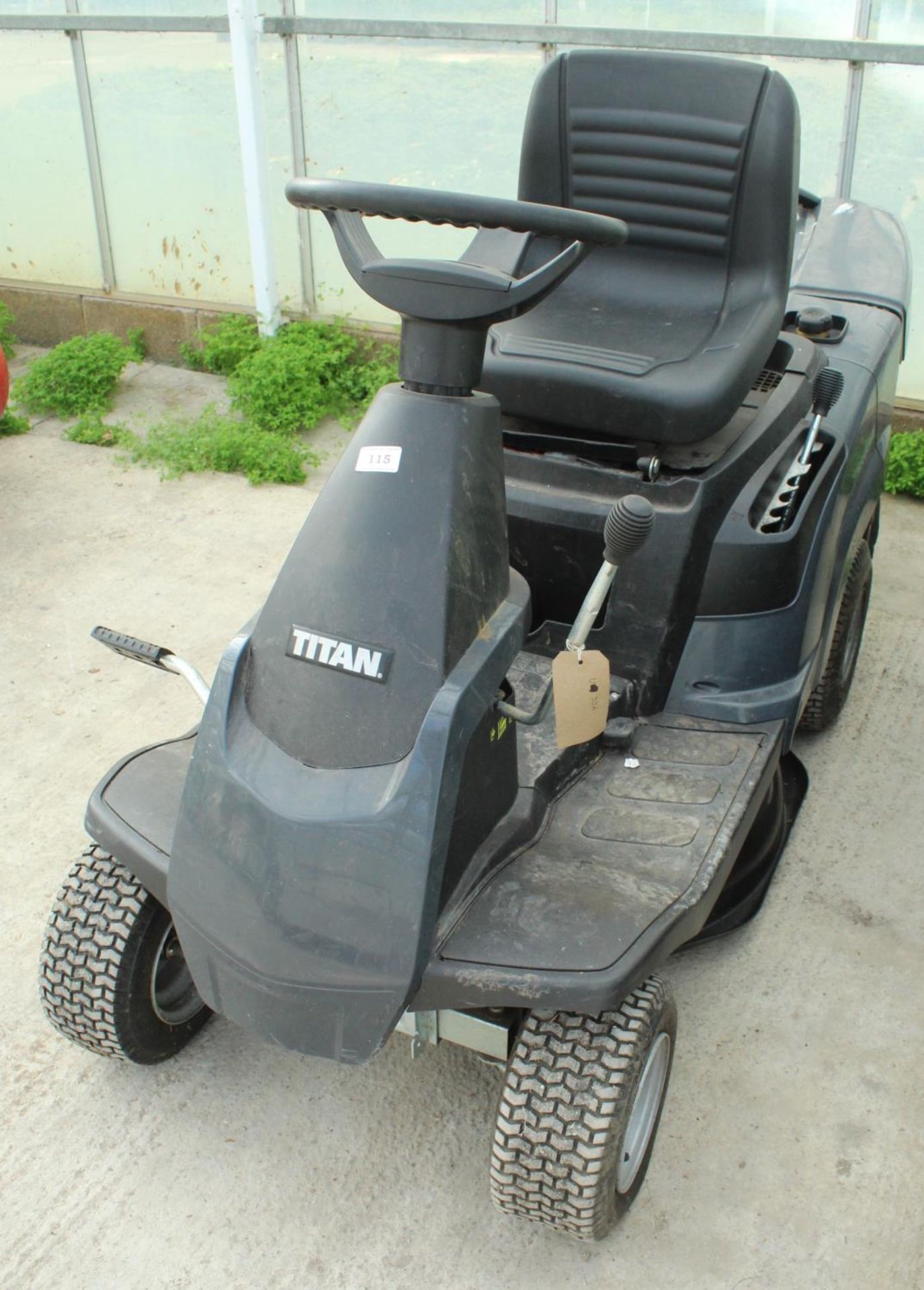 TITAN RIDE ON MOWER + VAT - Image 2 of 6