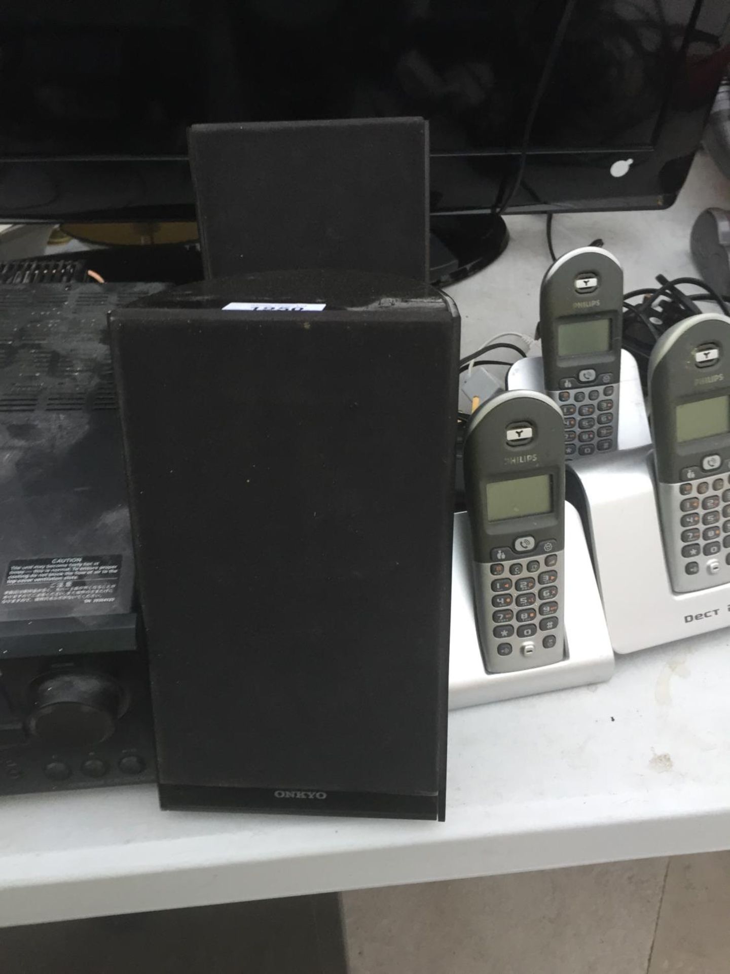 AN ONKYO CD PLAYER WITH TWO SPEAKERS, AND FOUR HOUSE PHONES - Image 3 of 6