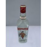 A 1 LITRE BEEFEATER LONDON DRY GIN 47% VOL