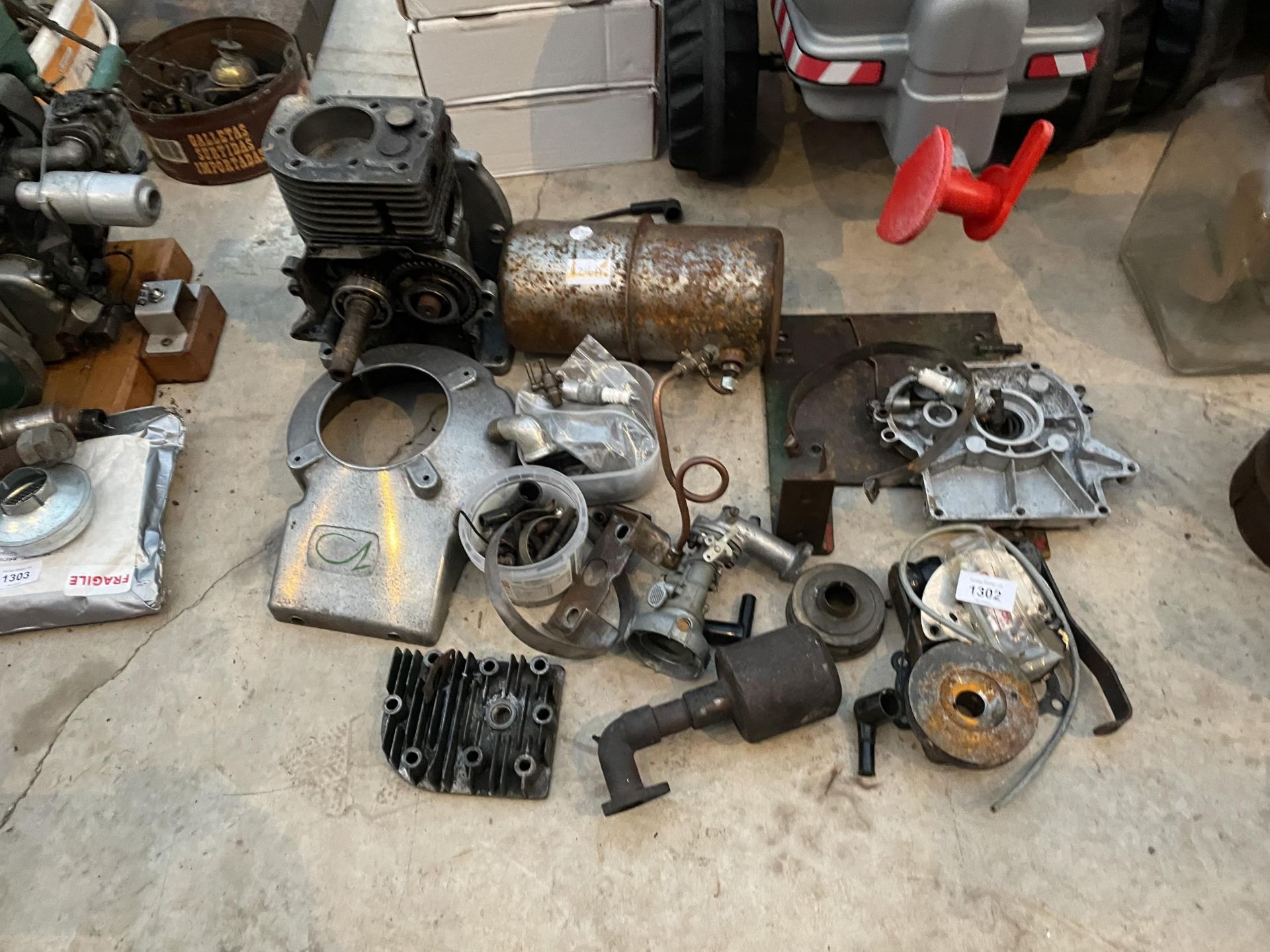 A VILLIERS SMALL PETROL STATIONARY ENGINE FOR RESTORATION