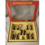 A BOXED BRITIANS THE ROYAL MARINE DRUM AND BUGLE TEN PIECE MODEL SOLDIER SET - NUMBER 7204