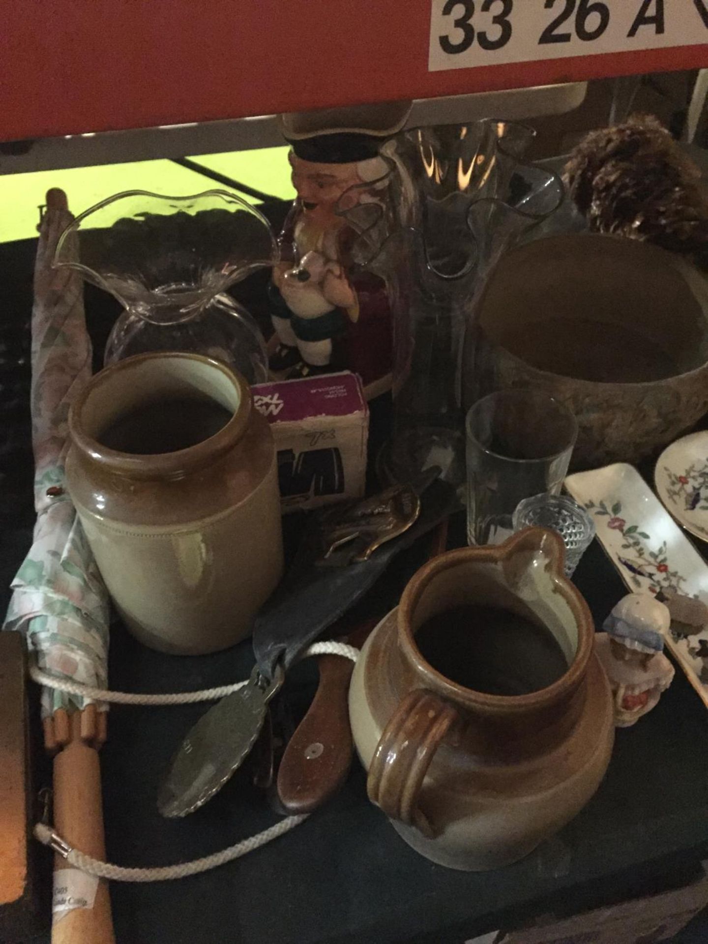 A LARGE AMOUNT OF COLLECTABLES TO INCLUDE STUDIO POTTERY JUGS, GLASS VASES, STONEWARE ITEMS, - Image 3 of 3