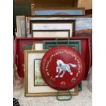 A LARGE ASSORTMENT OF FRAMED PRINTS AND PICTURES TO ALSO INCLUDE A PAINTED TRAY AND PAN ETC