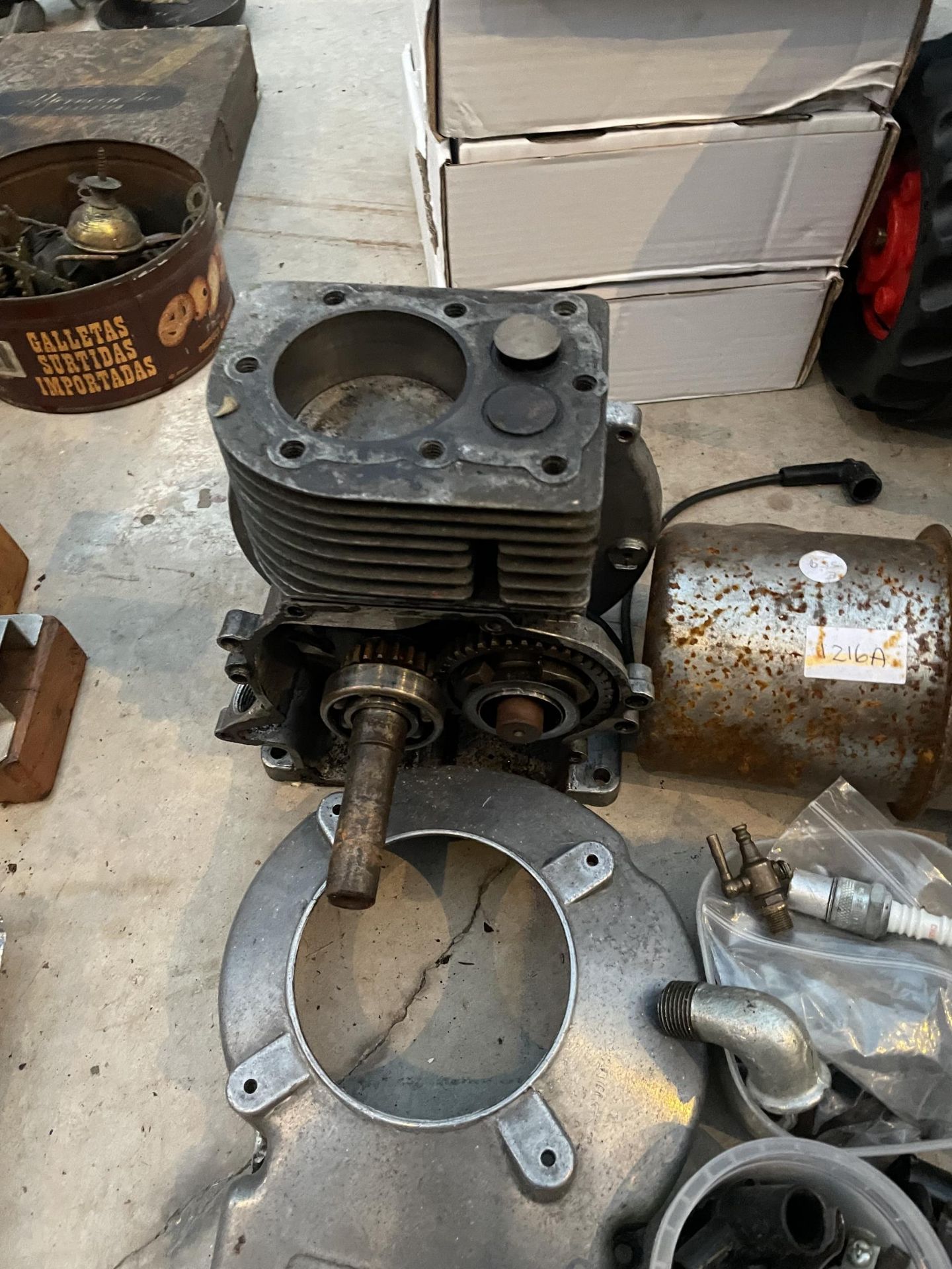 A VILLIERS SMALL PETROL STATIONARY ENGINE FOR RESTORATION - Image 3 of 5