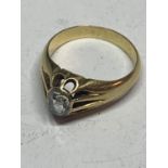 AN 18 CARAT GOLD RING WITH SOLITAIRE DIAMOND SIZE P/Q GROSS WEIGHT 6.9 GRAMS