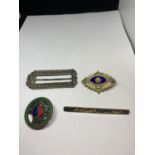 FOUR ITEMS TO INCLUDE BROOCHES, BADGE AND BUCKLE