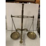 A PAIR OF VINTAGE BRASS BALANCE SCALES W&T AVERY LTD BIRMINGHAM