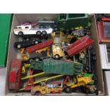 A BOX CONTAINING VARIOUS UNBOXED MATCHBOX, LESNEY AND OTHER VEHICLES AND PART VEHICLES