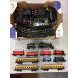 VARIOUS OO GAUGE MODEL RAILWAY ITEMS - THREE LOCOS (TWO HORNBY, ONE LIMA) CARRAIGES, TRACH,