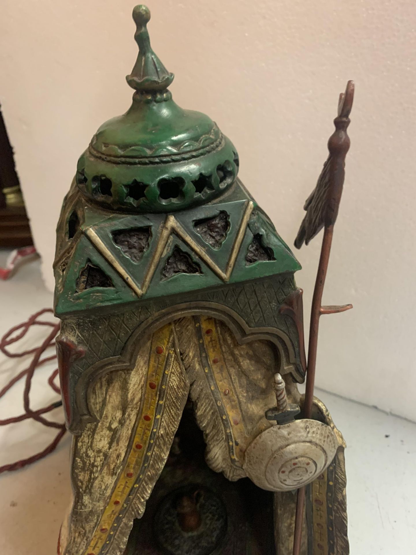 A BERGMAN STYLE COLD PAINTED BRONZE LAMP DEPICTING AN AFRICAN TRIBESMAN IN A TENT - HEIGHT - Image 3 of 4