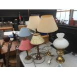 AN ASSORTMENT OF TABLE LAMPS WITH SHADES