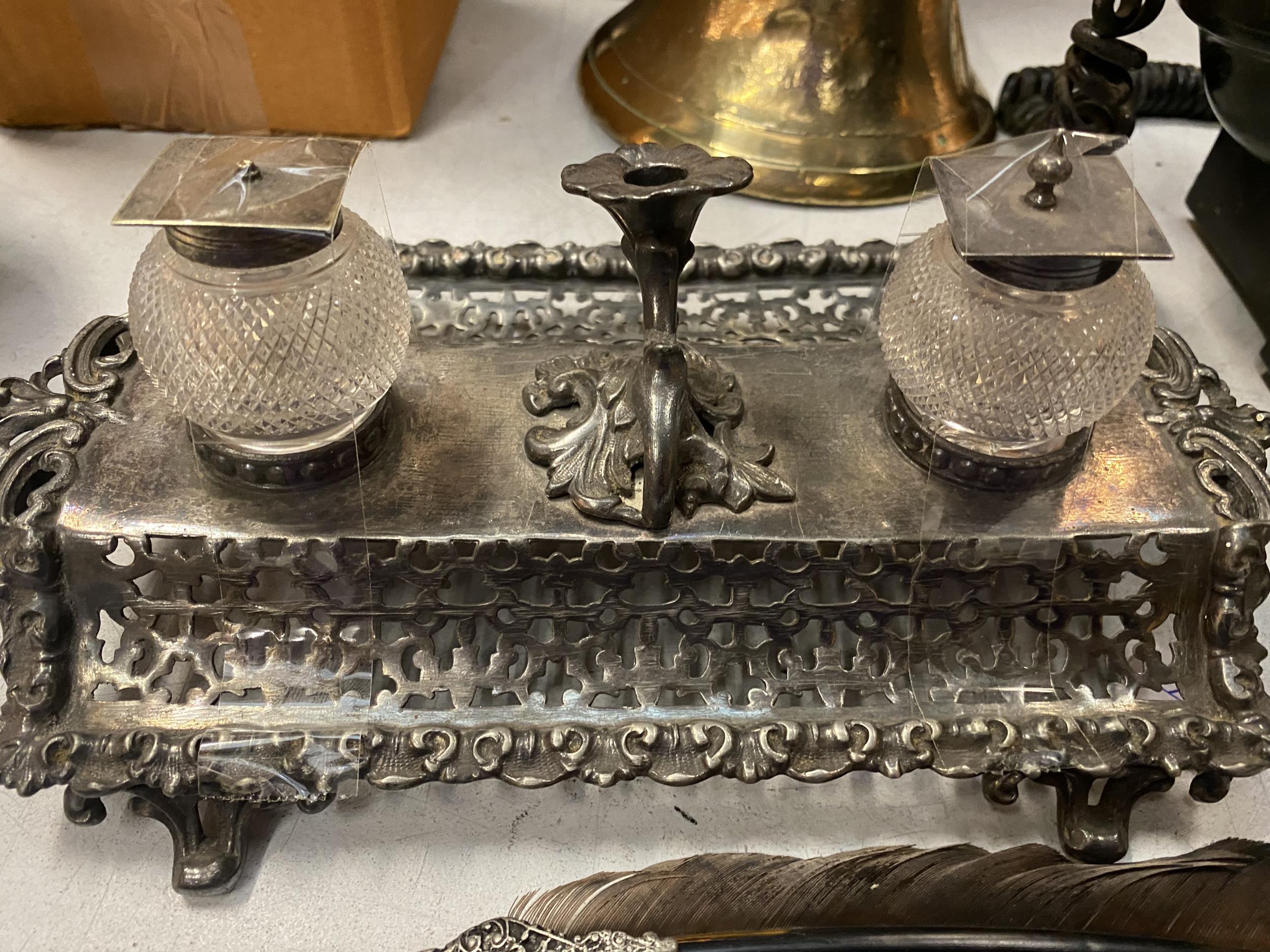 A WHITE METAL DESK SET AND INKWELL - Image 2 of 3