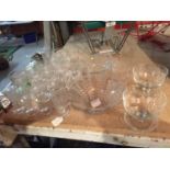 A QUANTITY OF CLEAR GLASS TO INCLUDE APERITIF GLASSES, SHERRY, TUMBLERS, BOWLS, ETC