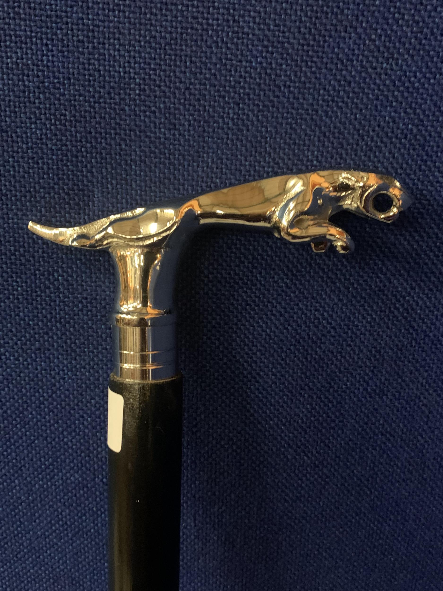 A BLACK WALKING STICK WITH A CHROME JAGUAR HANDLE - Image 3 of 4